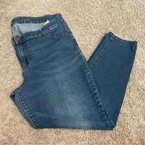 Old navy super skinny mid rise jeans size 18 inseam 27”